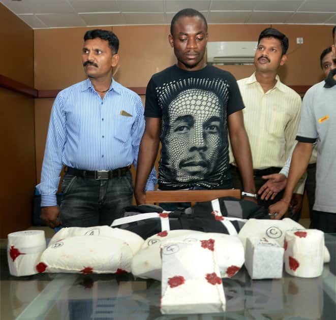 Nigerian citizen arrested with drugs worth rupee 5