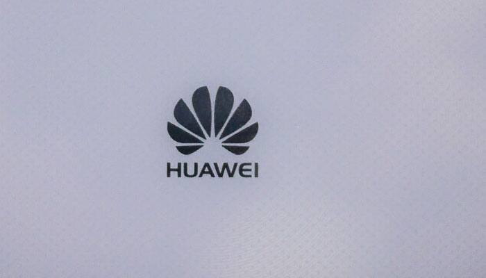 Huawei overtook Apple in global sales volume share in December