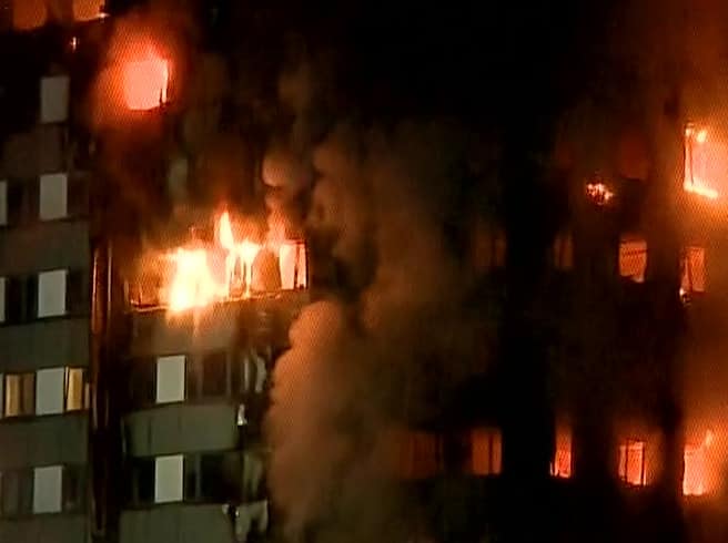 Fire engulfs 27-storey Grenfell Tower in London – Watch video