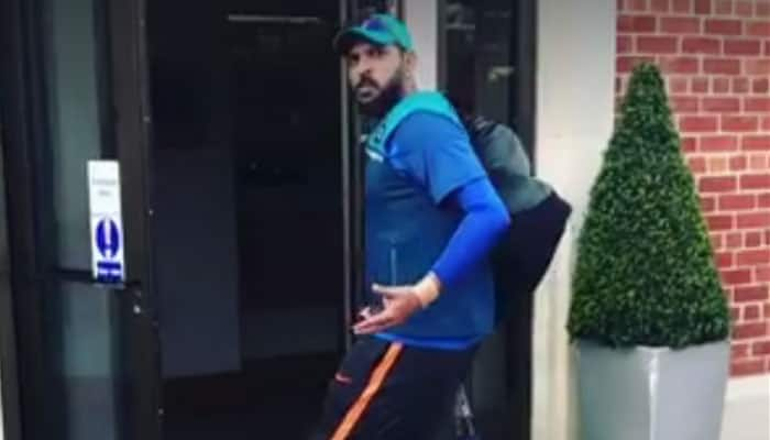 WATCH: Yuvraj Singh showcases his &#039;super powers&#039; in front of Virat Kohli ahead of India-Bangladesh match