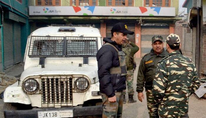 Six policemen, including SHO, martyred in militant attack in J&amp;K&#039;s Anantnag, weapons looted