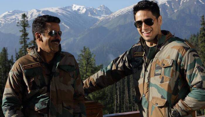 Neeraj Pandey shares fresh still from sets of Sidharth Malhotra, Manoj Bajpayee&#039;s &#039;Aiyaary&#039;! - See pic