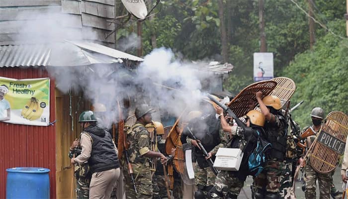 GJM takes out rally with activist&#039;s dead body in Darjeeling, black flags, slogans raised