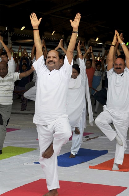 Jharkhand Chief Minister Raghubar Das performs Yoga