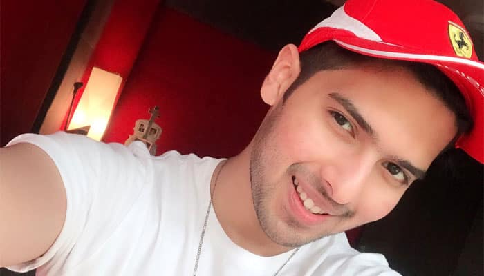 Love to be on stage than in recording booth: Armaan Malik