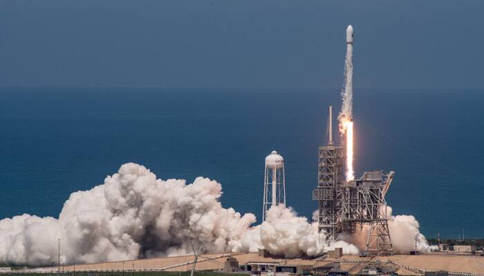 SpaceX&#039;s Falcon 9 delivers 10 Iridium NEXT satellites into space