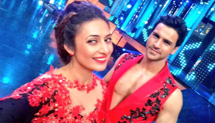 Nach Baliye 8: Divyanka Tripathi – Vivek Dahiya bag winner’s trophy