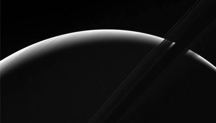 NASA&#039;s Cassini peers through sliver of Saturn&#039;s sunlit atmosphere