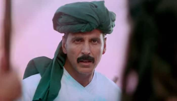 Toilet – Ek Prem Katha: Sonu Nigam weaves magic with ‘Gori Tu Latth Maar’ for Akshay Kumar