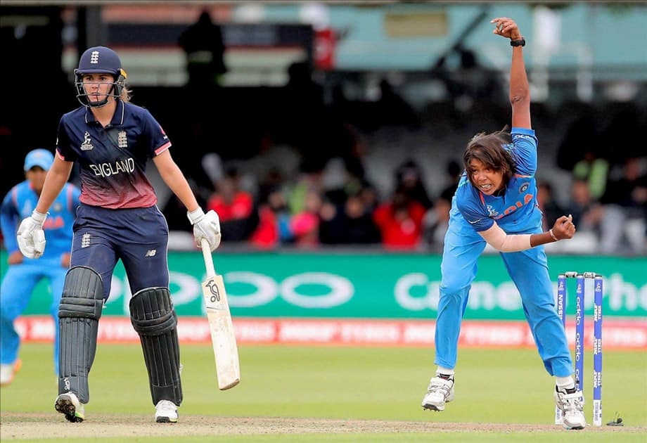 Jhulan Goswami bowls against England