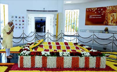 Narendra Modi pays homage to Dr. A.P.J. Abdul Kalam