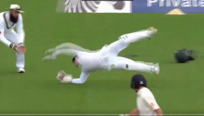 WATCH: Quinton de Kock takes one-handed blinder to dismiss England skipper Joe Root