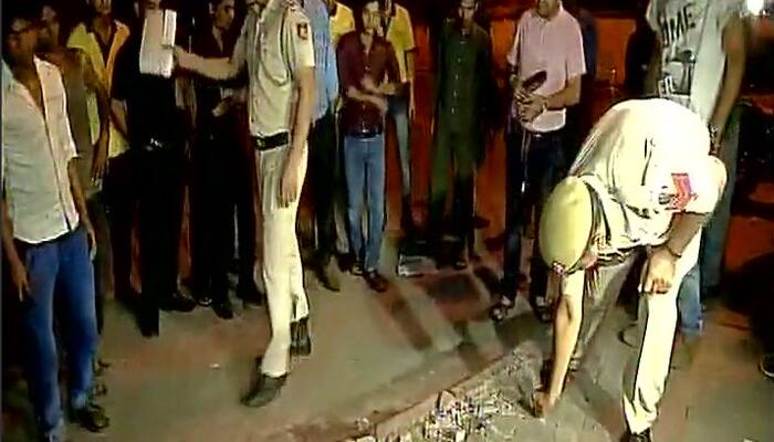 Firing in New Delhi`s Connaught Place, three arrested