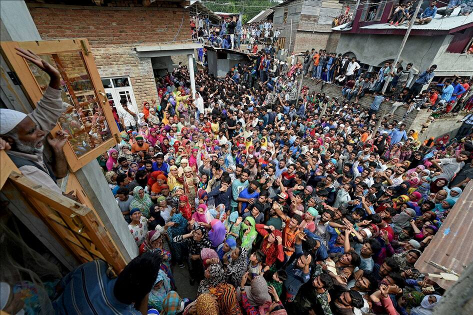 Funeral procession of a top Lashkar-e-Toiba militant Arif Nabi Dar