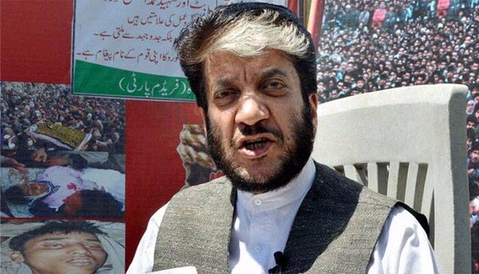 Srinagar: Enforcement Directorate arrests Separatist Shabir Shah&#039;s close aide