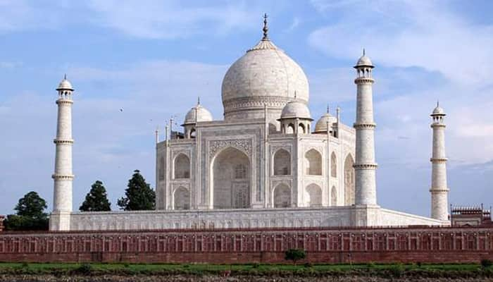 Clarify whether Taj Mahal is mausoleum or temple: CIC to govt