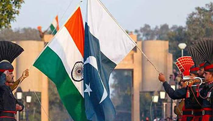 Ahead of 70th Indian Independence Day, Pakistan hoists &#039;largest&#039; national flag