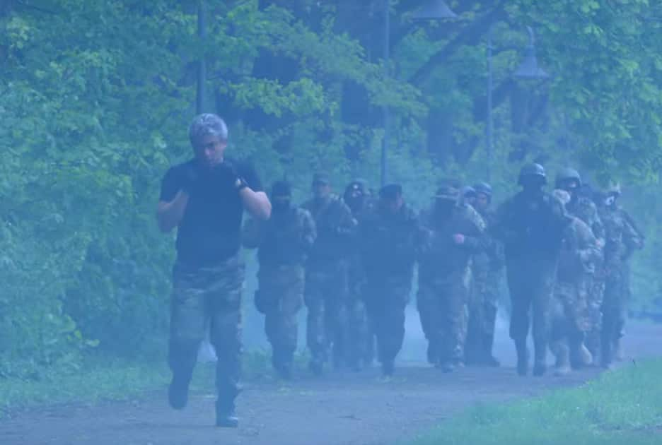 Movie still from the movie Vivegam