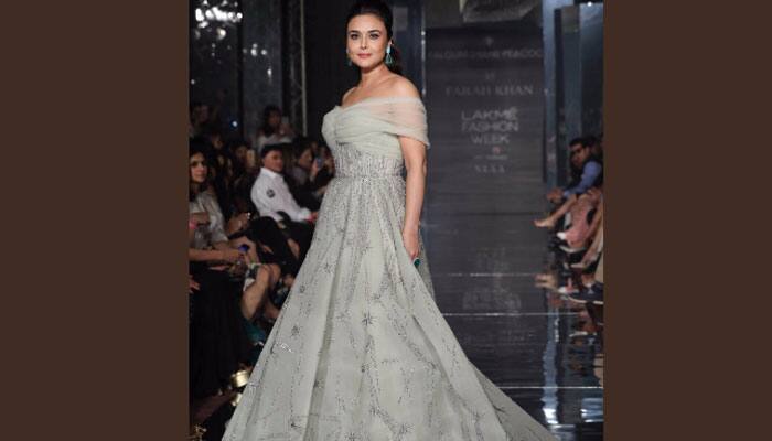 Preity Zinta dazzles on Lakme Fashion Week runway for Shane and Falguni Peacock