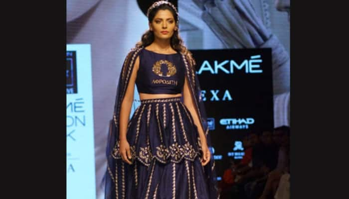 Saiyami Kher turns show stopping bride for Nachiket Barve at LFW