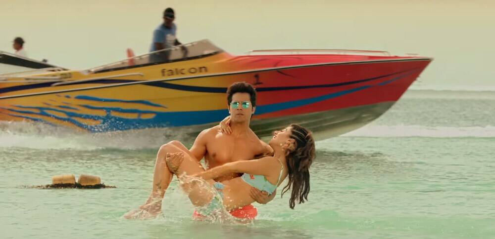 Movie still from the movie judwaa 2