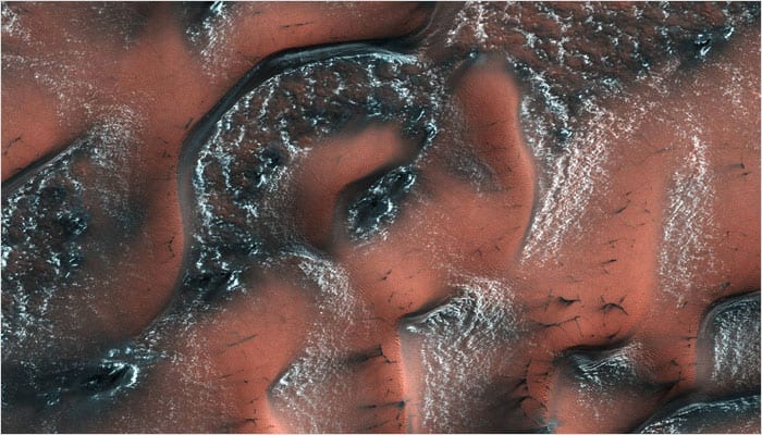 Fading winter on Mars shows dry ice effect on dunes in the form of &#039;beautiful patterns&#039; – See pic
