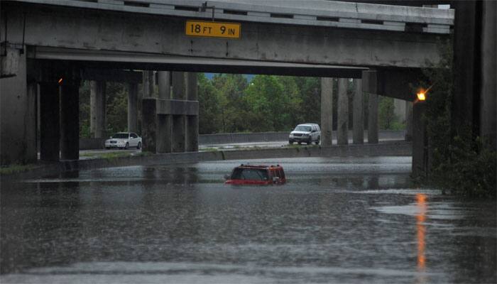 Crews rescue hundreds from homes and cars as Harvey floods Houston