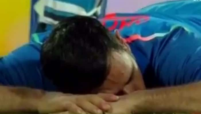 Watch: MS Dhoni takes quick nap on Pallekele ground as crowd trouble disrupts Ind vs SL match