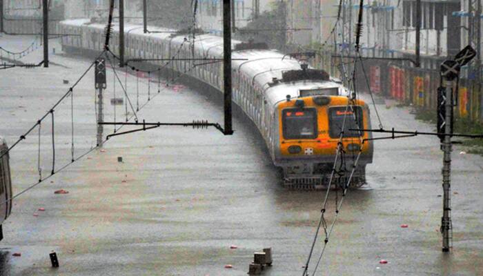 Mumbai rains: Here&#039;s full list of cancelled and diverted trains 