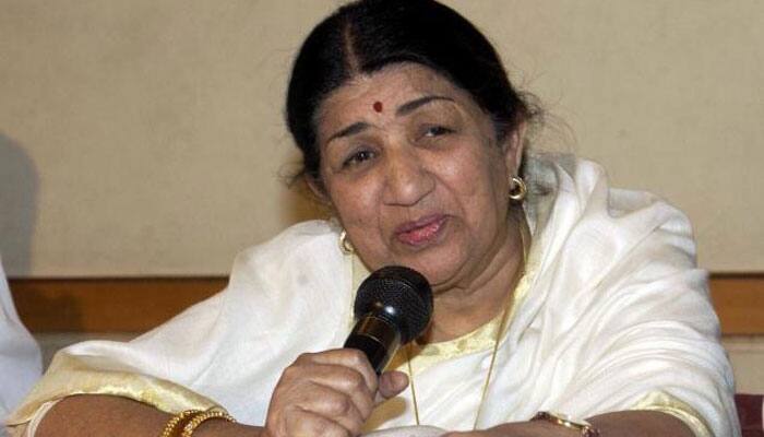 Lata Mangeskar salutes brotherhood of Mumbai