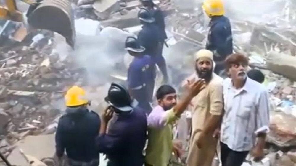 Building collapsed in Mumbai Building collapsed in Mumbai