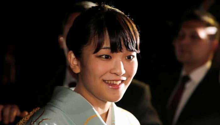 Japan&#039;&#039;s Princess Mako formally announces engagement