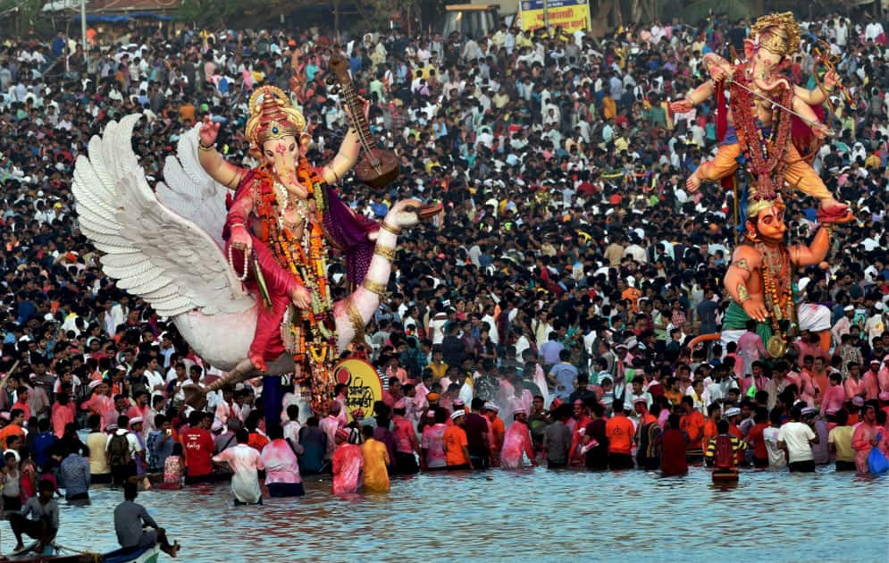 People carry Ganesh idol for immersion