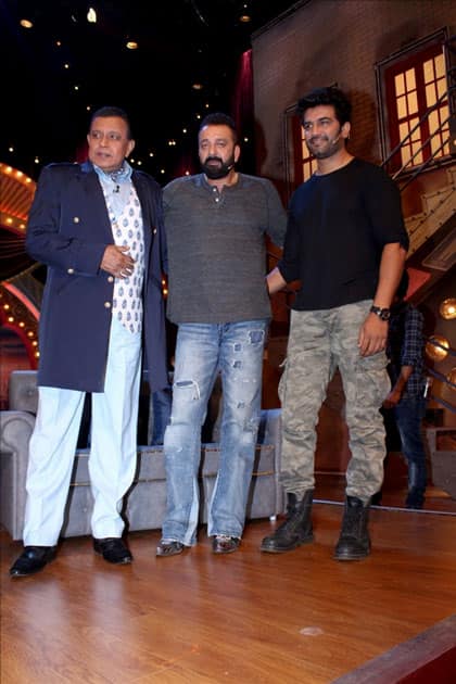 Actors Sanjay dutt, Sharad Kelkar with Mithun Chakraborty