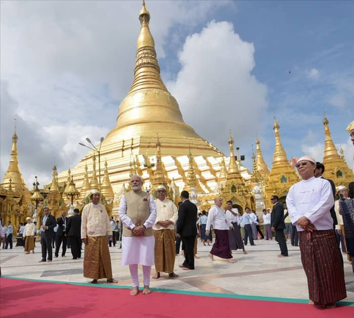 Prime Minister Narendra Modi visits the Shwedagon Pagoda