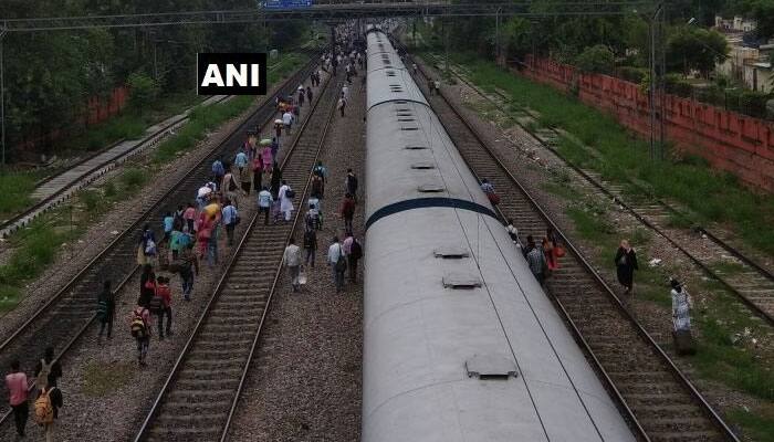 Delhi-Ranchi Rajdhani Express derails near Delhi&#039;s Minto Bridge, all safe