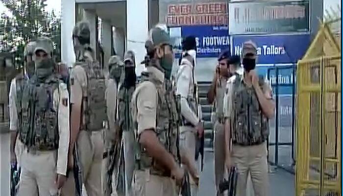 Grenade attack by terrorists in Srinagar&#039;s Jahangir Chowk; 1 dead, 14 injured