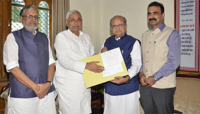 7 years after rejecting Modi's offer, Nitish Kumar accepts Rs 5 cr aid from Gujarat govt for Bihar flood victims