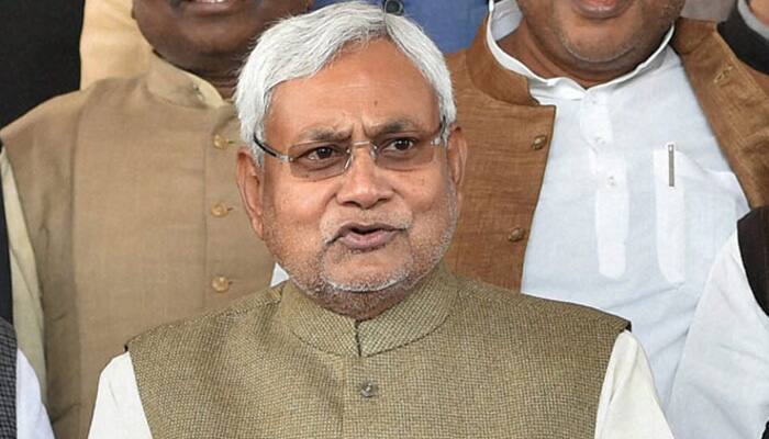 JD(U) submits members&#039; affidavits in Nitish Kumar&#039;s support to EC