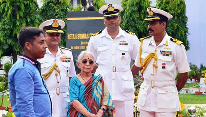 Patrol aircraft, submarine to face each other in Navy museum