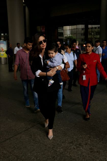 Actress Kareena Kapoor Khan along with her son Taimur Ali Khan spotted at Chhatrapati Shivaji Maharaj International airport