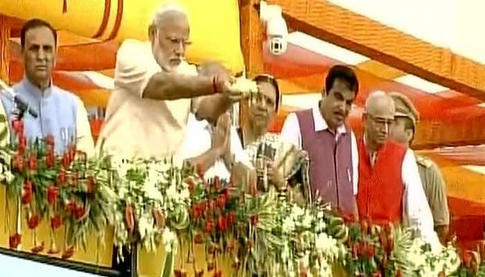 PM Narendra Modi inaugurates world&#039;s second-biggest dam &#039;Sardar Sarovar&#039;, dedicates it to nation 