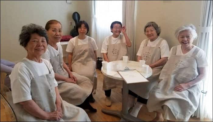 Japan restaurant lets dementia patients serve customers to raise awareness ahead of World Alzheimer&#039;s Day 