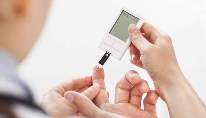 Wearable self-powered sensor monitors body glucose from sweat