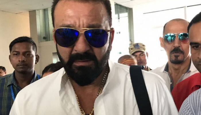 Despite being unwell, Sanjay Dutt continues to promote &#039;Bhoomi&#039;