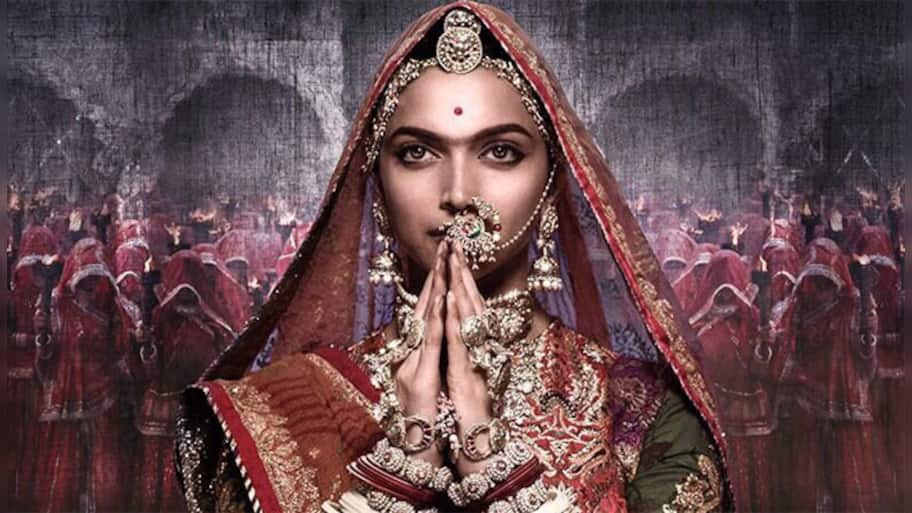 Padmavati row: Rajput outfit burns Sanjay Leela Bhansali's effigy ...