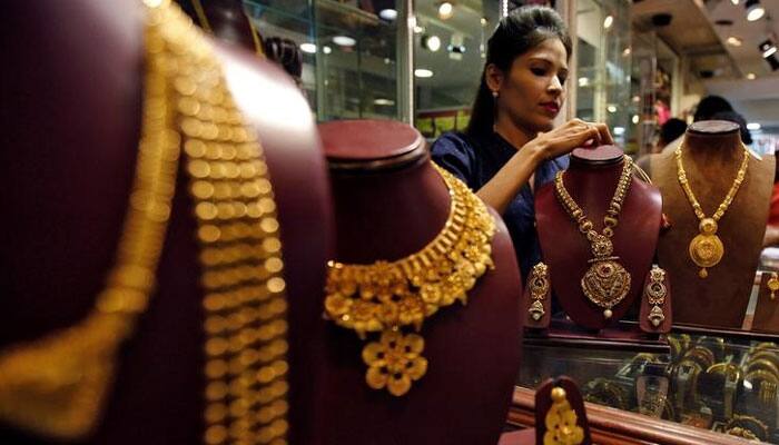Gold price falls by Rs 250 to Rs 30,750 per 10 grams | Bullion News ...