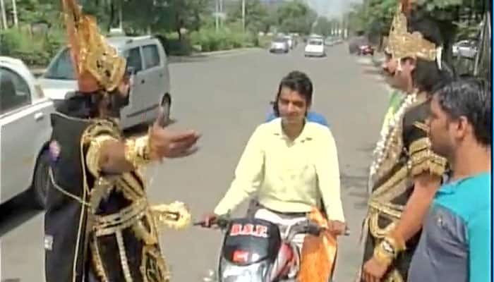Now, police don &#039;Ramayana&#039; costume to create awareness on road safety