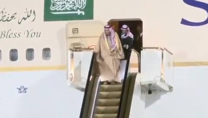 Saudi King&#039;s golden escalator breaks down during historic visit to Russia