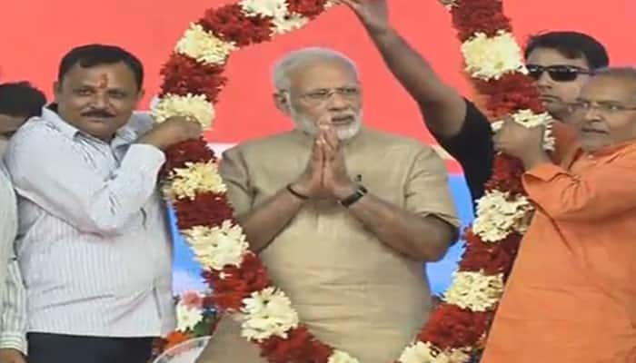 UPA hated development, didn&#039;t have any empathy for people, says PM Modi in Gujarat